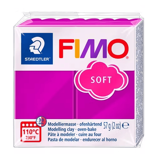 Violetti - Fimo Soft askartelumassa