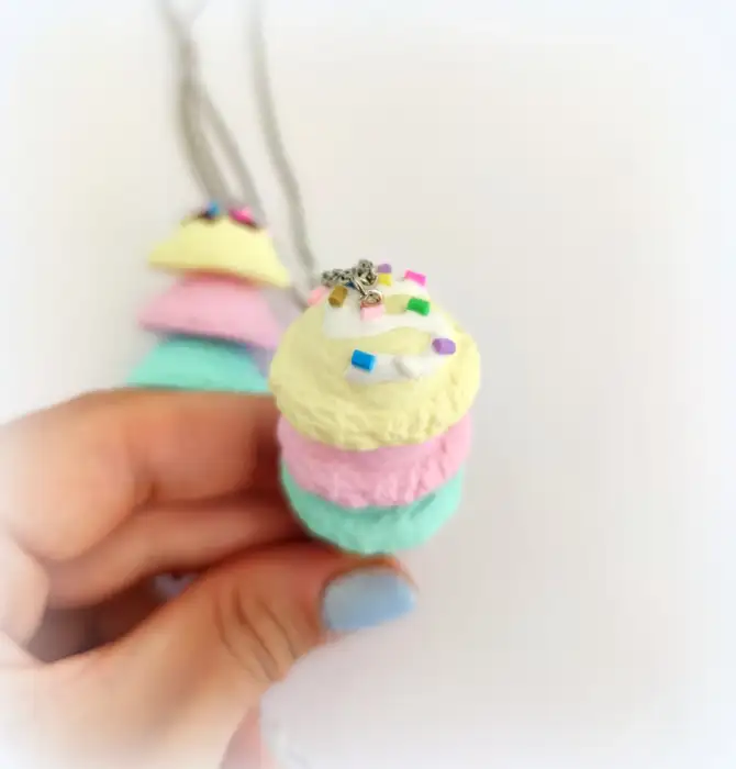 Jäätelötuuttikaulakoru -  Sweets & Pearls - Image 2