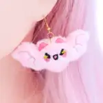 Vaaleanpunainen lepakko pehmokorvikset - Kawaii Hair Candy