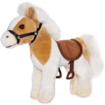 Ruskeavalkoinen hevospehmolelu satulalla - Uni Toys
